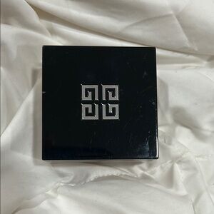 Givenchy Prisme Libre Setting Powder in 2 Satin Blanc.  .14oz BRAND NEW!